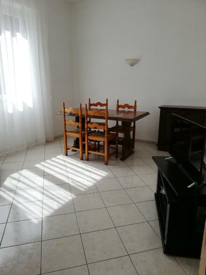 La Mi Ca Apartment ลาสเปเซีย ภายนอก รูปภาพ